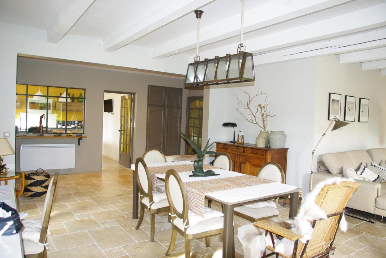Bed and Breakfast Les Coronilles Сен-Максімен-ла-Сент-Бом Екстер'єр фото